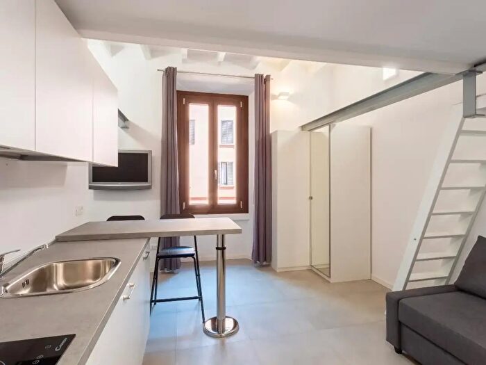 Appartamento monolocale in affitto in Via Trivulzio, Milano