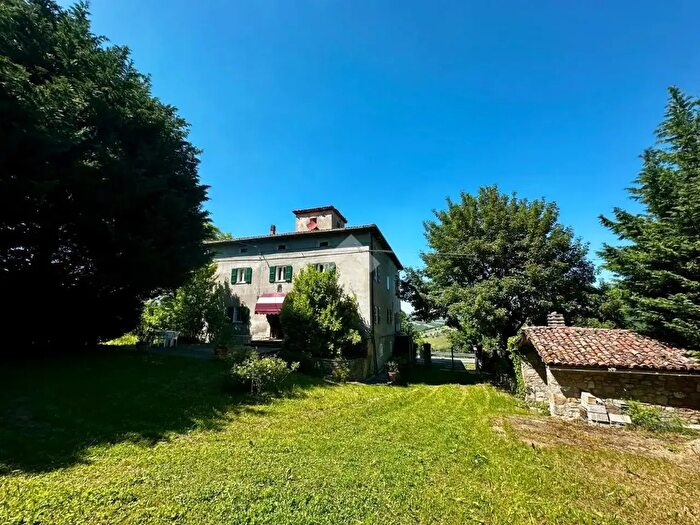 Casa con 7 locali in vendita in Via per Polinago, Pavullo Nel Frignano