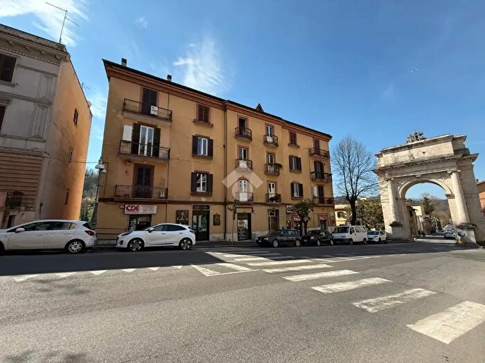 Appartamento bilocale in vendita in Largo Mazzini, Subiaco