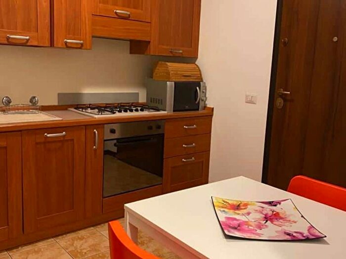 Appartamento trilocale in affitto in Via Carlo Bazzi, Ripamonti Fondazione Prada, Milano
