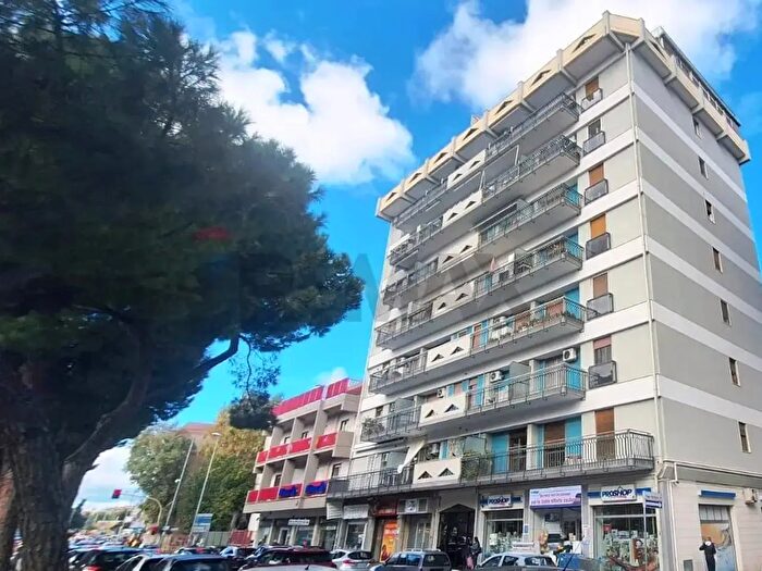 Appartamento con 5 locali in vendita in Viale Papa Giovanni XXIII, Bari