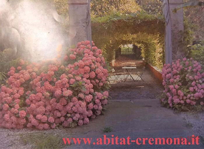 Casa con 10 locali in vendita in Via Orlandelli, Pieve San Giacomo