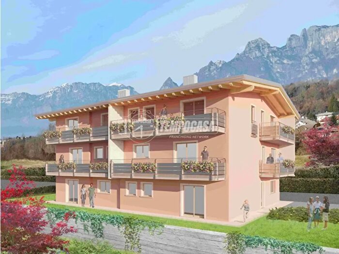 Appartamento quadrilocale in vendita in Via Mares, Belluno