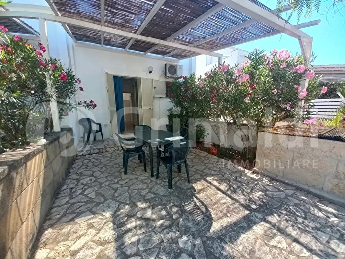 Appartamento trilocale in vendita in Via Savonarola, Ugento