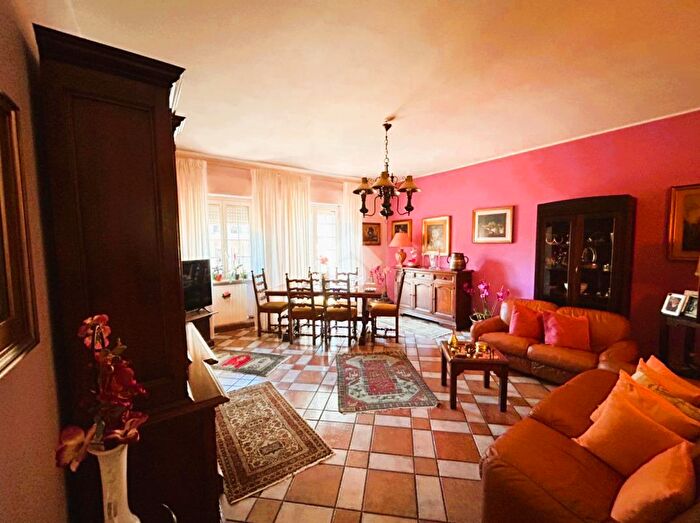 Appartamento trilocale in vendita in Via Madonna del Soccorso, Montelanico