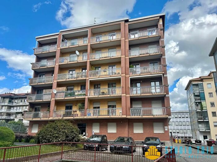 Appartamento con 6 locali in vendita in Biella