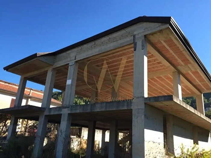 Casa con 5 locali in vendita in Via Cese, Liberi