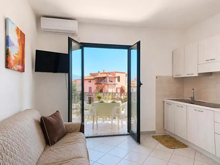 Appartamento trilocale in vendita in Via Guglielmo Marconi, Valledoria
