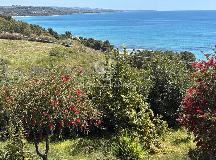 Casa con 8 locali in vendita in Via Lumia, Sciacca