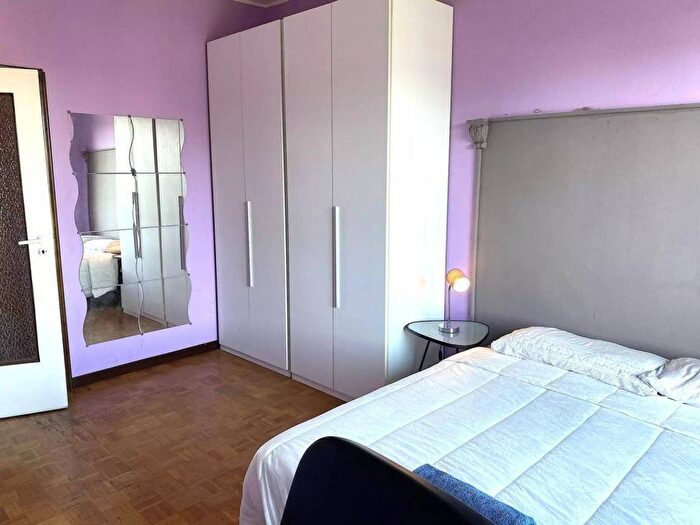 Appartamento quadrilocale in affitto in Via Giovanni Schiavoni, Famagosta, Milano