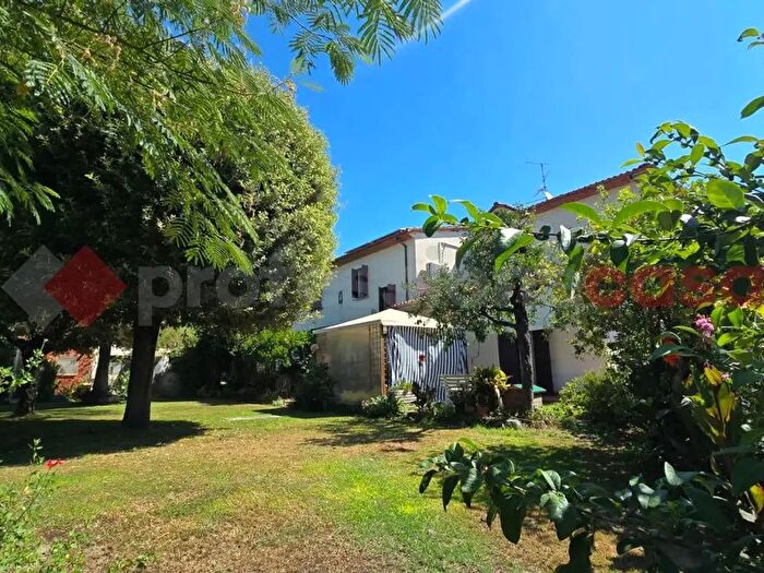 Casa con 10 locali in vendita in Loc Battifolle, Arezzo