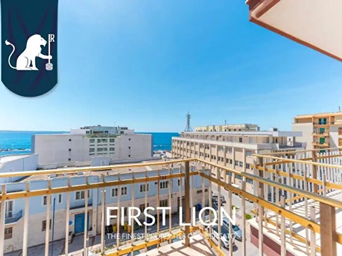 Appartamento con 5 locali in vendita in Corso Roma, Gallipoli
