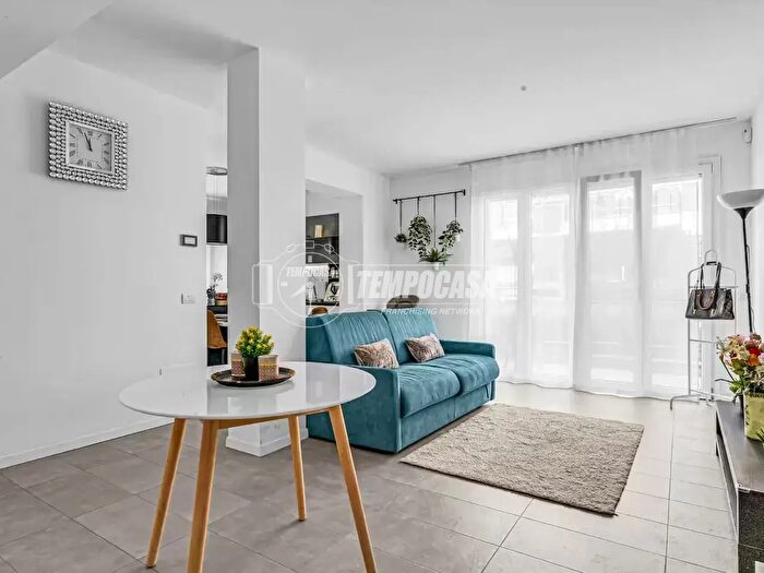 Appartamento trilocale in vendita in Via Montanara, Settimo Milanese