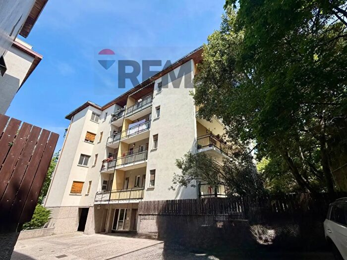 Appartamento quadrilocale in vendita in Via del Giambellino, Trieste
