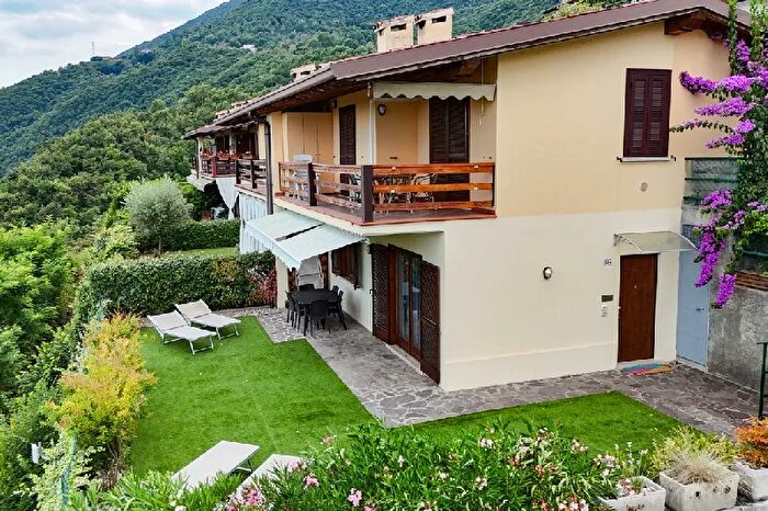 Appartamento trilocale in vendita in Via Mezzane, Villanuova Sul Clisi