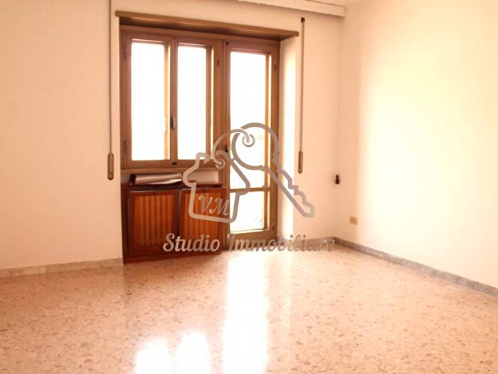 Appartamento trilocale in affitto in Via Cassia, Tomba di Nerone, Roma