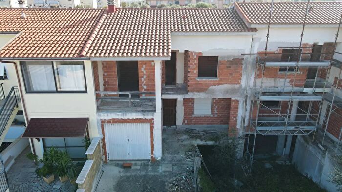 Casa con 6 locali in vendita in Via Battista Falchi Snc, Sassari