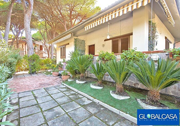 Casa con 6 locali in vendita in Via del Giglio, Grosseto