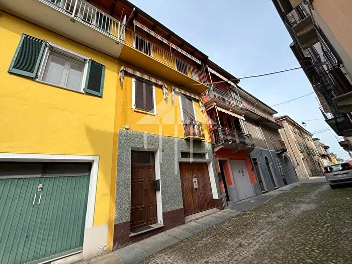 Casa con 6 locali in vendita in San Damiano DAsti