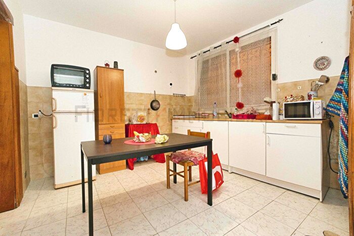 Appartamento con 5 locali in vendita in Suvereto