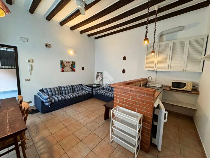 Appartamento bilocale in affitto in Via Custodi, Milano