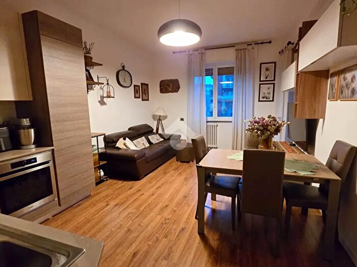 Appartamento trilocale in vendita in Via Privata Piero Martinetti, Milano