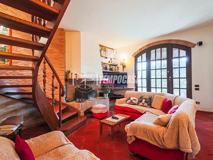 Casa con 6 locali in vendita in Forli