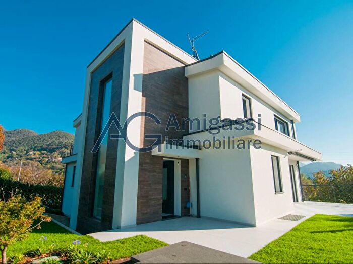 Casa con 5 locali in affitto in Via Grumello, Centro, Alzano Lombardo