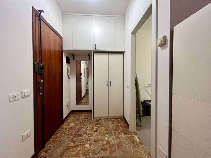 Appartamento trilocale in affitto in Via Casamicciola, Marina di Massa Centro, Massa