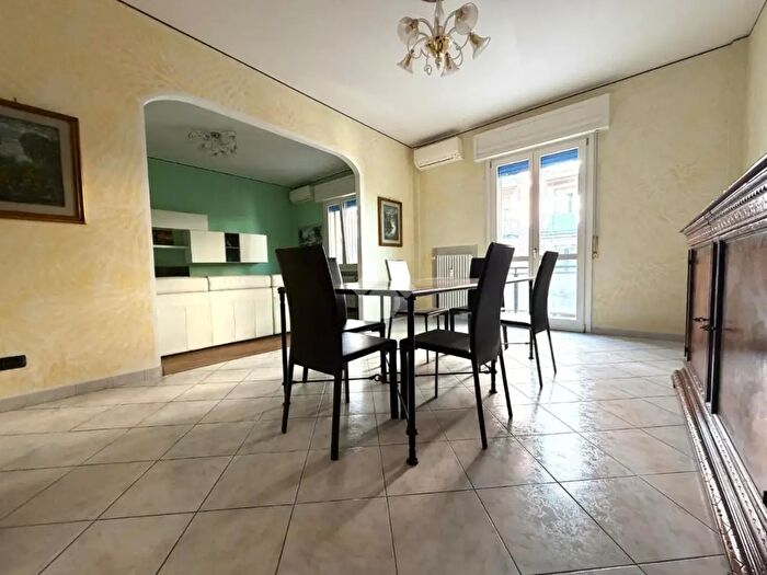 Appartamento trilocale in vendita in Via degli Orti Romani, Cremona