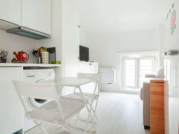 Appartamento monolocale in affitto in via Cesare da Sesto, Corso Genova, Milano