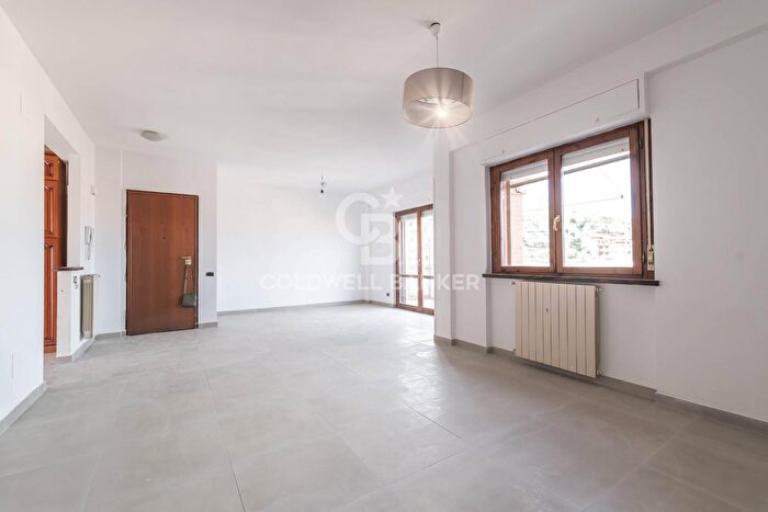 Appartamento trilocale in vendita in Via Monte Pellecchia, Monterotondo