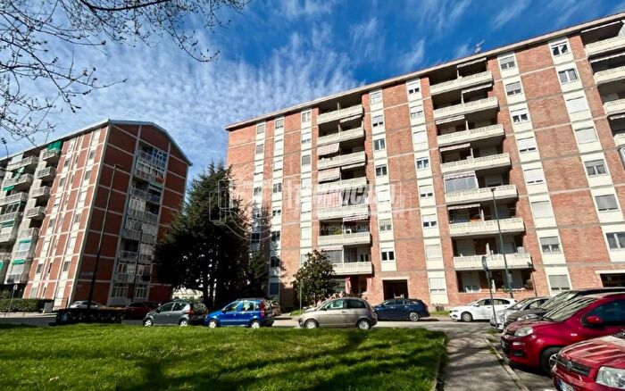 Appartamento bilocale in vendita in Via Buriasco, Torino