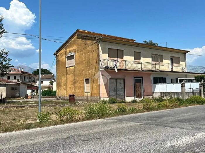 Casa con 5 locali in vendita in Via Ausonia, Pignataro Interamna
