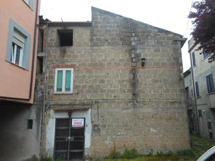 Casa con 6 locali in vendita in Via Addolorata, Roccamonfina