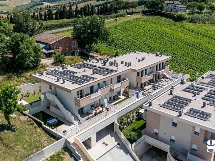 Appartamento trilocale in vendita in Via Gaggera, Gradara