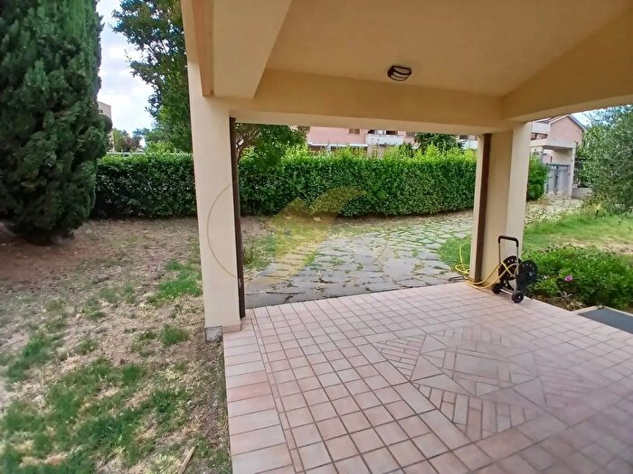 Appartamento con 5 locali in vendita in Via Oroboni, Civitanova Marche