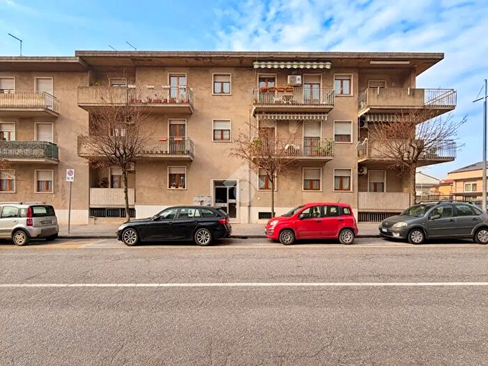 Appartamento bilocale in vendita in Corso Alcide De Gasperi, Caldiero