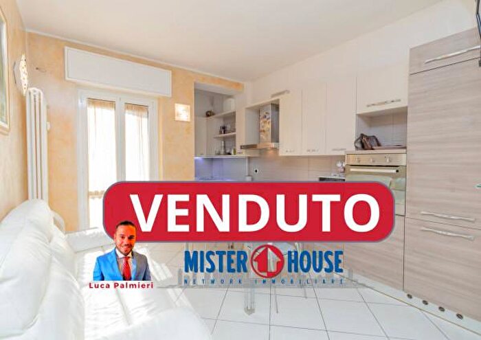 Appartamento trilocale in vendita in Viale Romagna, Cologno Monzese