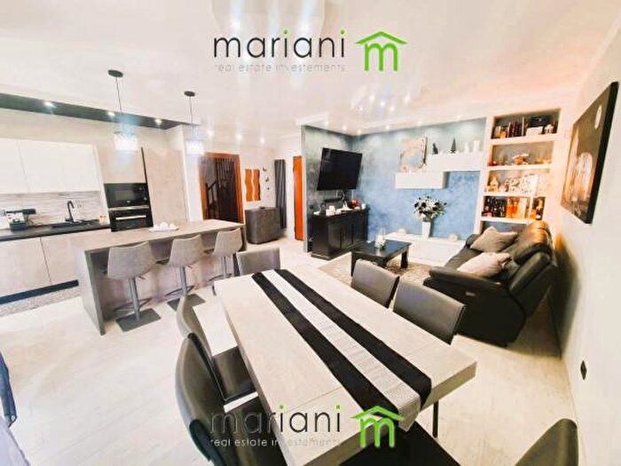 Appartamento quadrilocale in vendita in Via Ginestreto, Ariccia