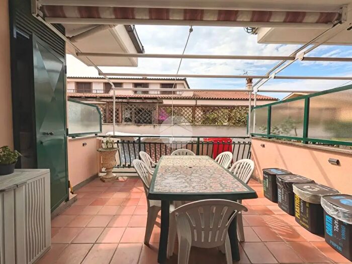 Appartamento trilocale in vendita in Via Lucrezia Romana, Ciampino