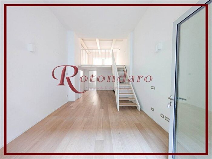 Appartamento bilocale in affitto in Via Andrea Solari, Solari, Milano