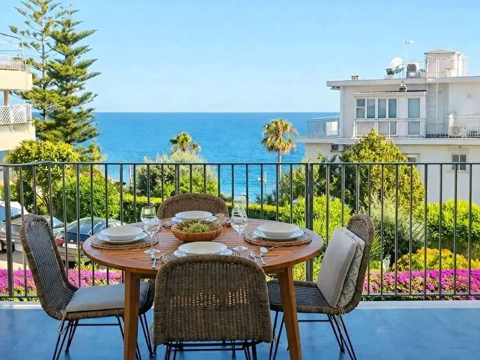 Appartamento con 7 locali in vendita in Sanremo