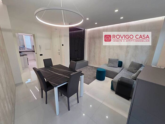 Appartamento con 6 locali in affitto in CORSO DEL POPOLO, Centro Storico, Rovigo