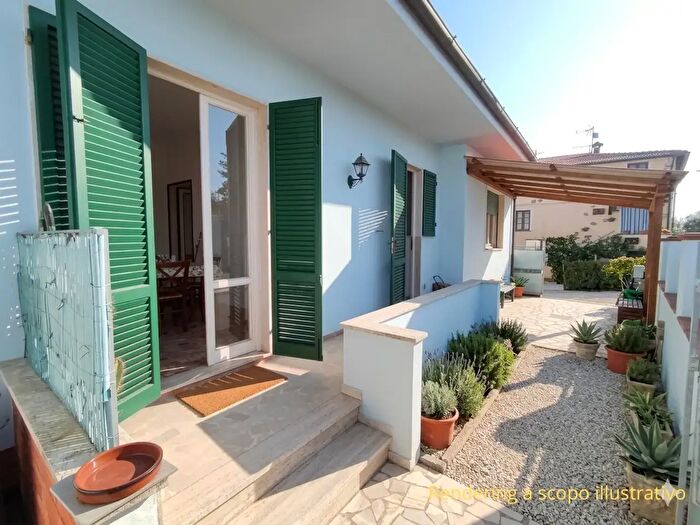 Casa quadrilocale in vendita in Seravezza