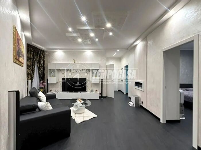 Appartamento quadrilocale in vendita in Largo Borgaro a, Torino