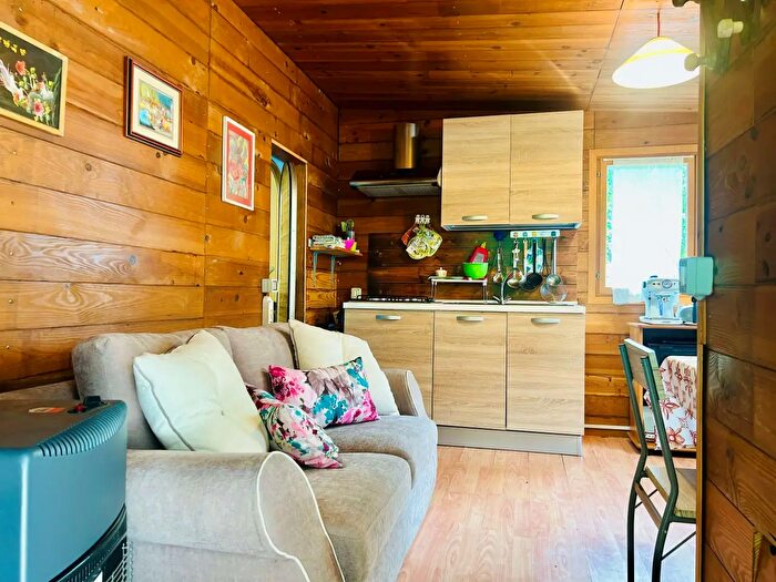 Casa bilocale in vendita in Camping La Fattoria, Pornassio