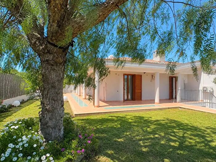 Casa con 5 locali in vendita in Via Mandrolisai, Quartu SantElena