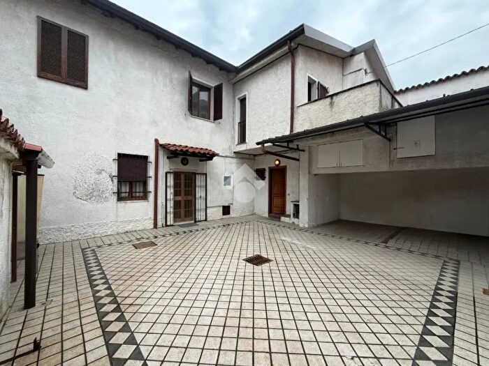 Casa con 5 locali in vendita in Via Milazzo, Trezzo SullAdda