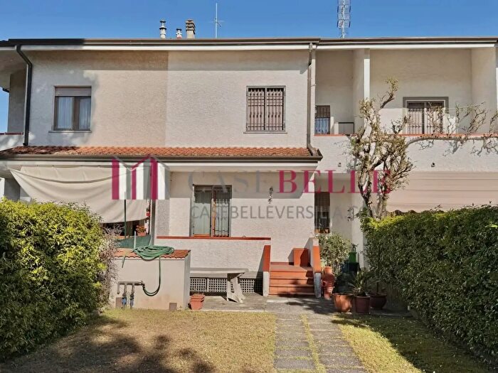 Casa con 6 locali in vendita in a Umberto Maddalena, Pietrasanta